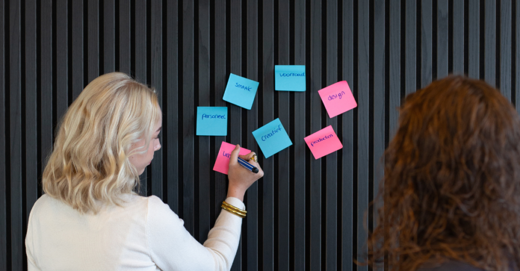 Marketeers aan het brainstormen